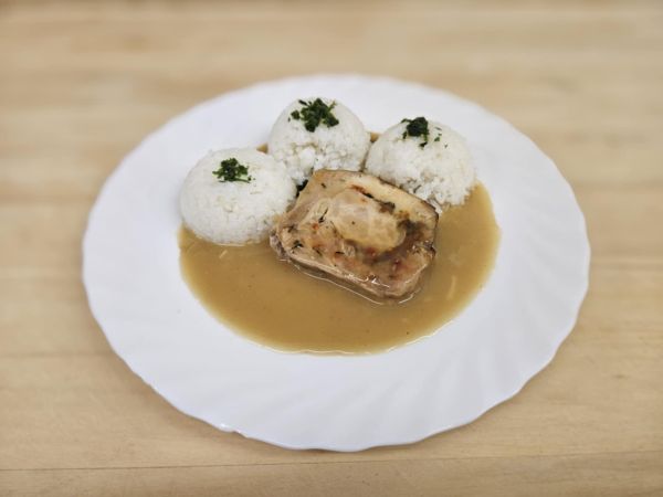 Sous-vide kuřecí roláda se sušenými rajčaty s rýží
