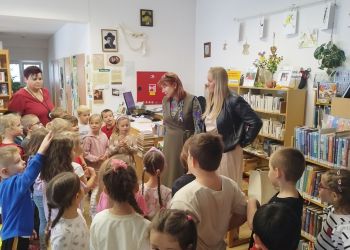 Velký den v družině: Prvňáčci pasováni na čtenáře!