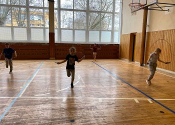 Švihadlová soutěž družin