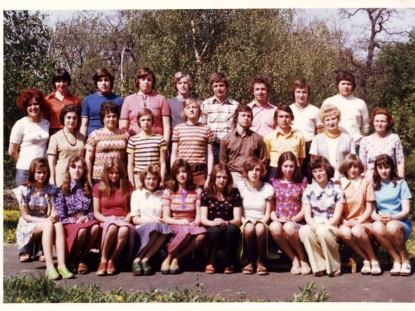 9.B - 1975/1976 