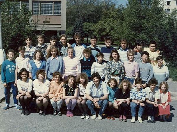 8.C - 1989/1990